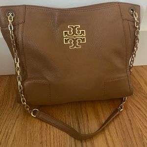 Authentic Tory Burch purse. Gently used. Super cute for an everyday style.